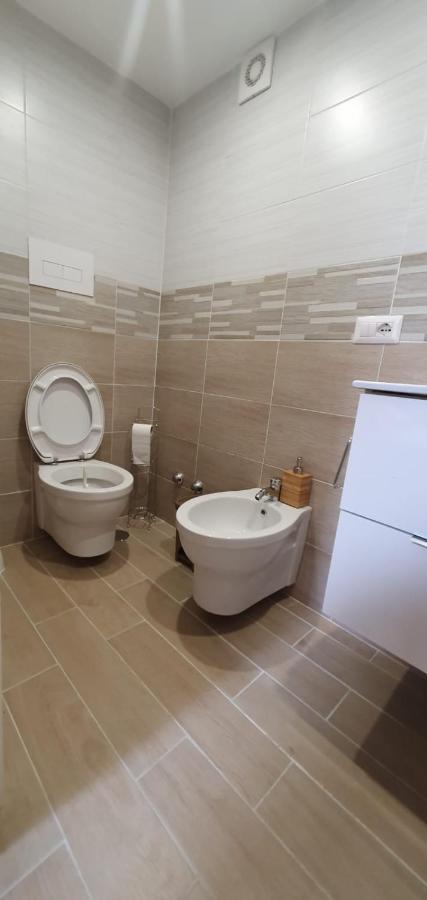 Le Vie Del Centro - B&B Naples Luaran gambar